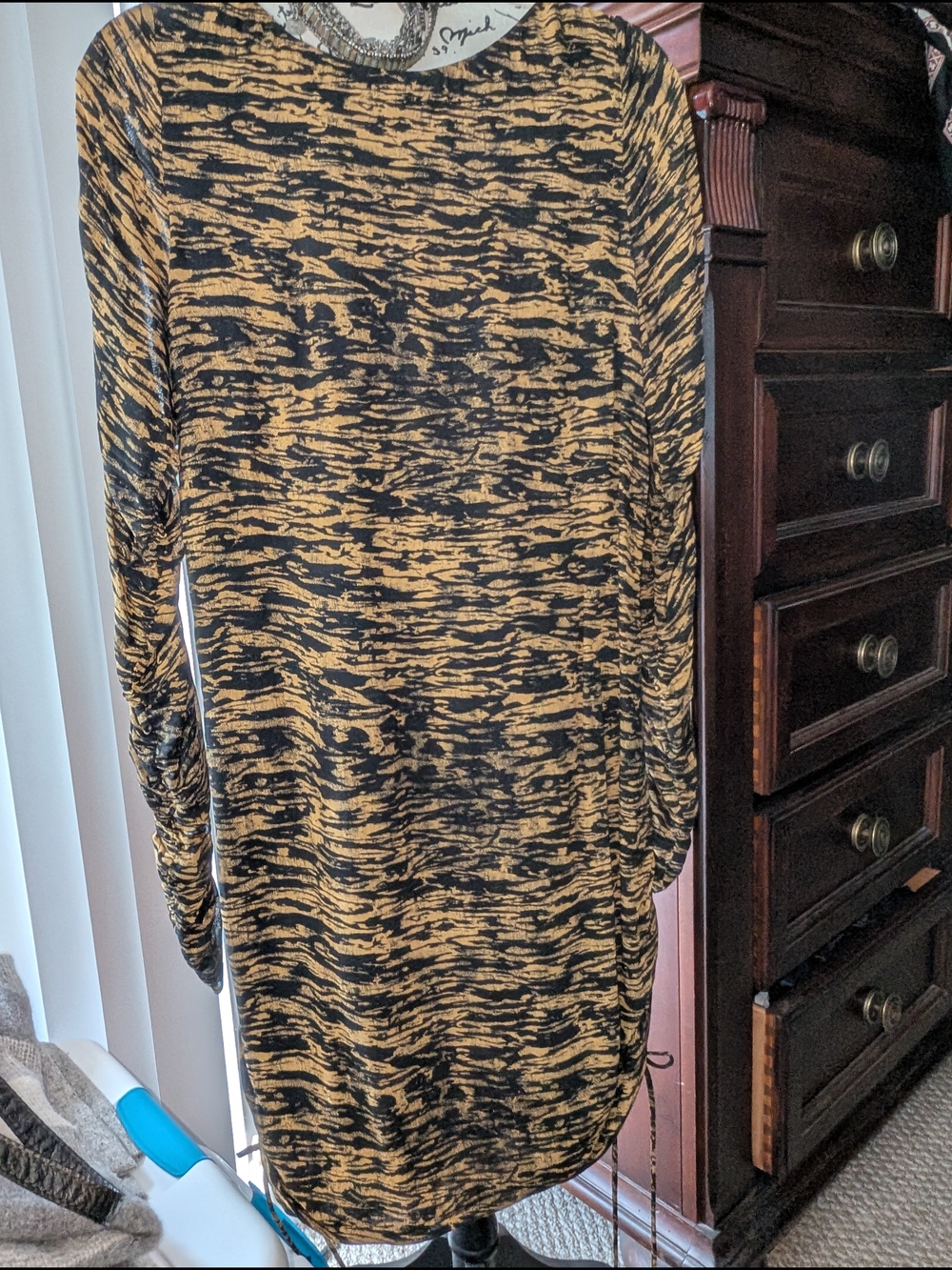 H&M Black and Gold Abstract Print Tunic Dress